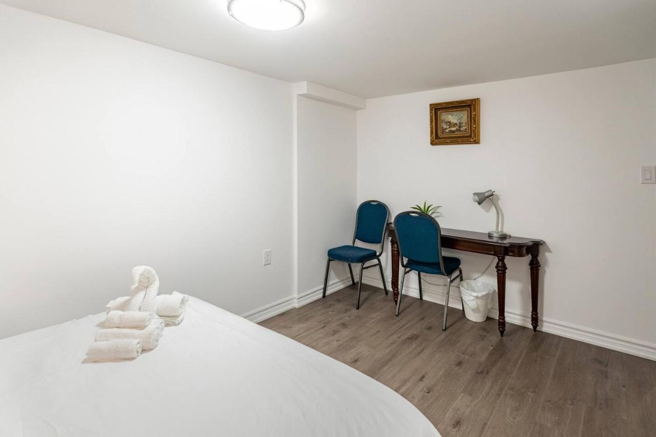 Simple & Tidy Private Gasthof Toronto